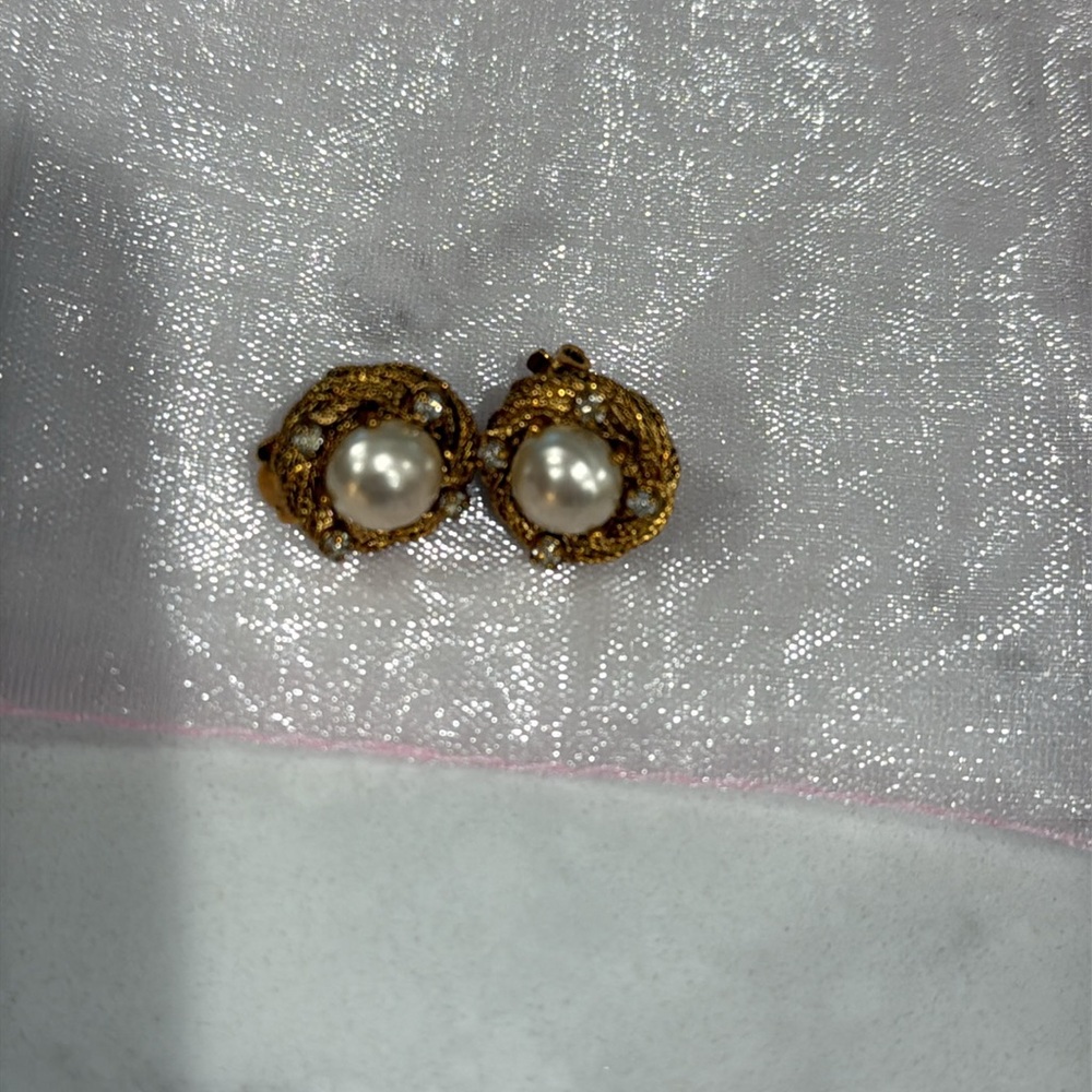 1996 Chanel Pearl Stunning Earrings Stamped 96 Made In France - Picture 4 of 6